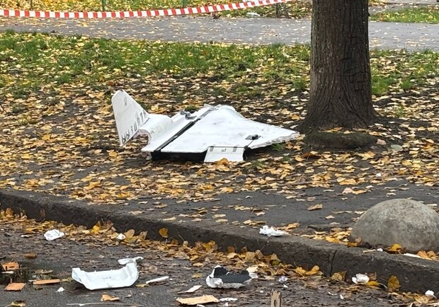 Уламки БпЛА посеред вулиць: наслідки денної атаки на Одесу й Одещину