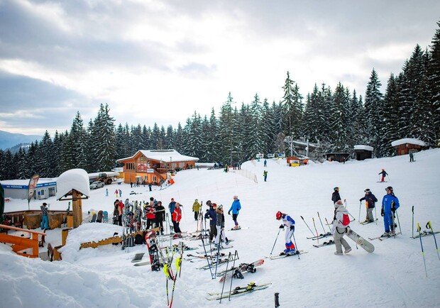 Дитячі зимові табори в Карпатах 2025–2026: огляд програм, локацій і цін