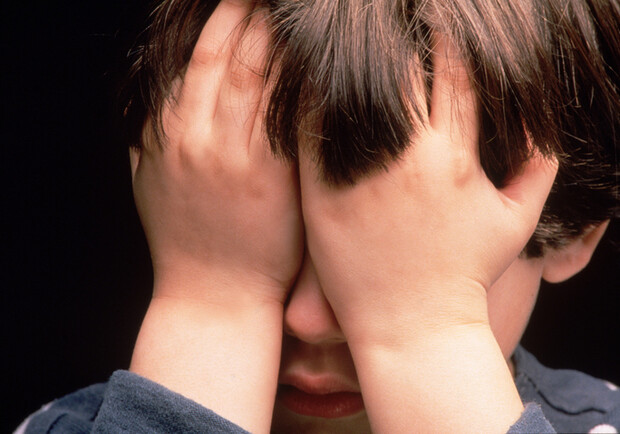 В Україні можуть посилити покарання за злочини проти неповнолітніх: статистика за рік