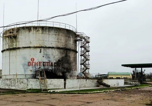 Удар по нафтобазі на Одещині: у повітря потрапили шкідливі речовини