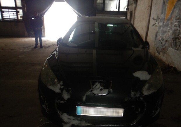 Мешканець Сумщини викрав автомобіль у львів’янина
