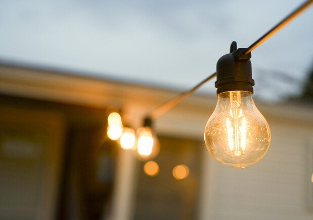 У Києві ввели тимчасові графіки відключень електроенергії — ДТЕК