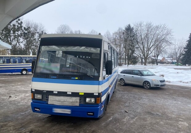 Автобус збив жінку у Львові