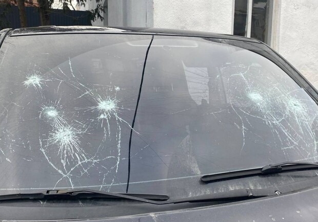 У Львові жінка стріляла в мікроавтобус групи оповіщення ТЦК