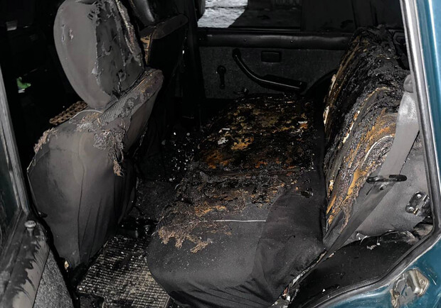 Вогняна помста: в Одеському районі власник будинку підпалив авто квартиранта