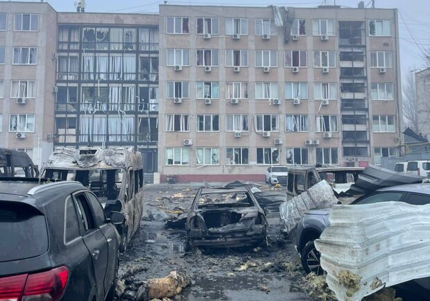 Вечірня атака БпЛА на Одесу: є влучання в житлову багатоповерхівку, постраждали люди (оновлено)