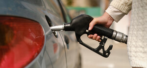 Цены на АЗС резко выросли: 100-й бензин уже по 85 грн за литр