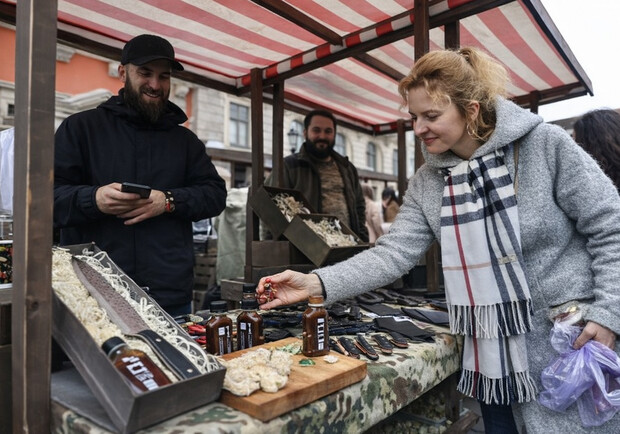 У неділю на площі Ринок у Львові стартує Ветеранський ярмарок