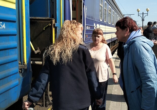 Біля Львова під колесами поїзда загинула жінка