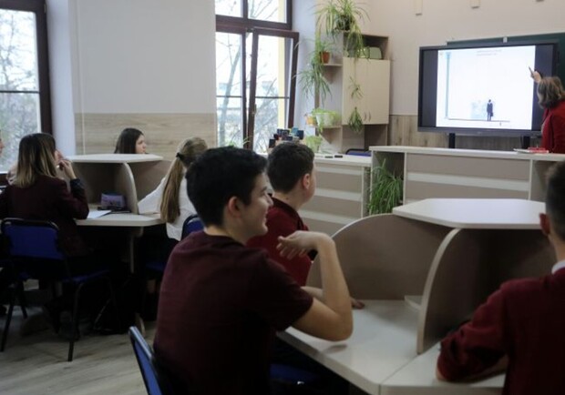 Визначили 5 львівських шкіл, учні яких навчатимуться 12 років