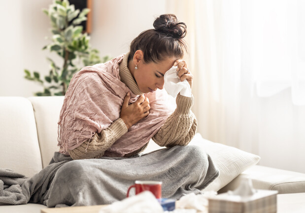 В Україні вперше зафіксували новий штам COVID-19 «Цикада»: що відомо і чи змінилися симптоми