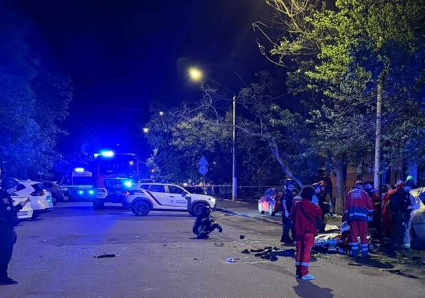 У Приморському районі Одеси вибухнув автомобіль: постраждали люди