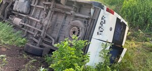 В Харьковской области перевернулся микроавтобус с детьми, которые ехали на экскурсию
