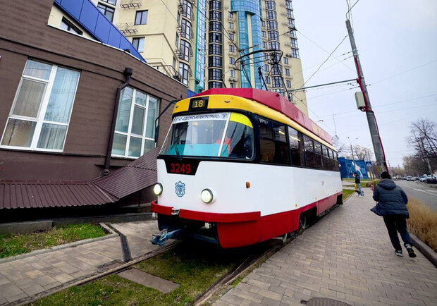 Транспортний колапс через знеструмлення: в Одесі зупинилися трамваї та перекрили низку вулиць