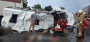 По пути в Николаев автобус из Одессы столкнулся с фурой: погибших более десятка (обновлено)