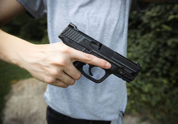 В Одесі чоловік відкрив стрілянину по працівниках ТЦК: є поранені