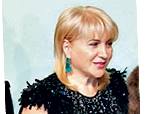 Алина Степановна заметно похудела, сидя на фруктах и салате. 
Фото Геннадия Авраменко