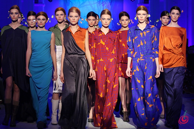 Кроме модных показов гостей UFW ожидают вечеринки, выставки и семинары. Фото fashionweek.com.ua.
