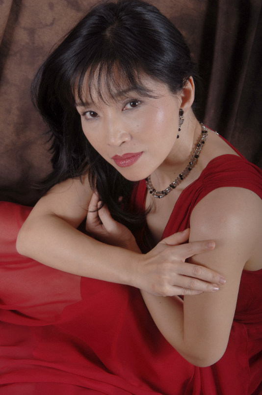 В очередной раз Кейко Матсуи готова покорить сердца киевлян. Фото keikomatsui.com.