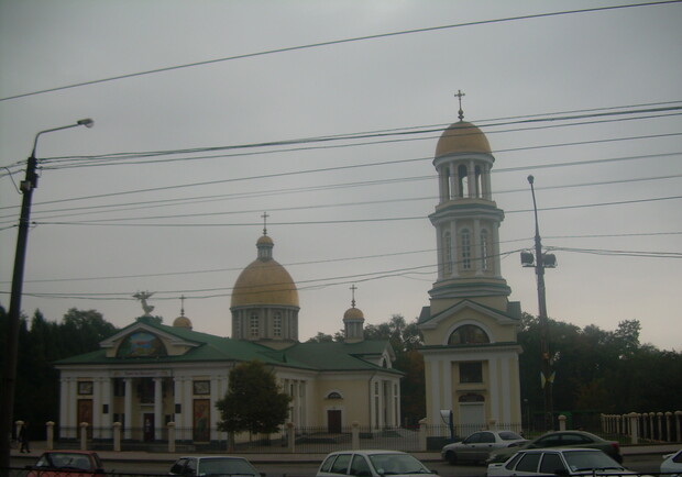 Презд трамваев и маршруток по ул. 8 марта закрыт. Фото: vgorode.ua