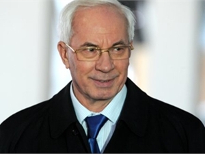 Премьер-министр остался доволен тем, как в Запорожье справились со снегом.  Фото УНИАН.
