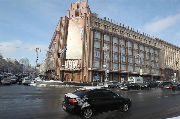 До открытия ЦУМа осталось два с половиной года. Фото Максима Люкова