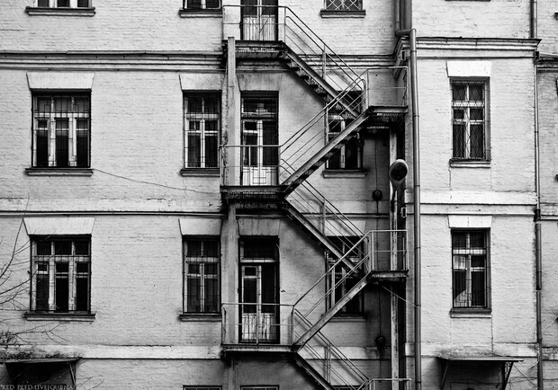 Квадраты, треугольники и окружности причудливо переплелись в киевской архитектуре. Фото с сайта ked-pled.livejournal.com