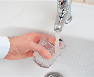 Качественная вода доходит до нас такой, к которой мы привыкли? Фото sxc.hu