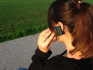 "В городе" поможет вам сочинить поздравительную СМСку. Фото с сайта sxc.hu