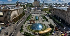 Строчку "Як тебе не любити, Києве мій" автор подслушал у влюбленных. Фото Владислава Вознюка 