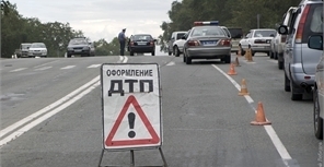 Автомобиль вылетел в кювет и перевернулся. 