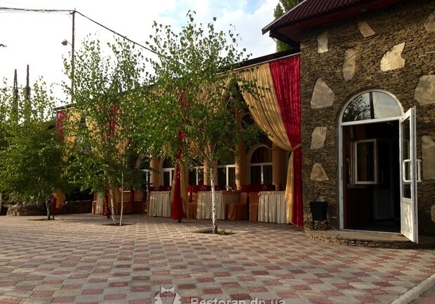 В Донецке продают ночной клуб за миллион и кафе за 18 тысяч
