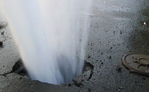 Воду в окрестных домах отключать не пришлось. Фото с сайта Comments.ua
