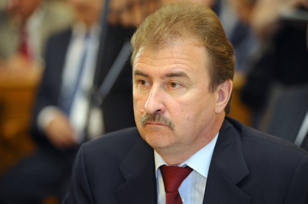 Попов опроверг информацию о том, что был на футболе в ночь аномального снегопада. Фото: gazeta.zn.ua 