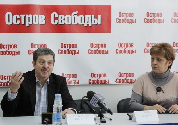 Александр Шацкий и Ольга Демина намерены искать правды в Апелляционном и Европейском судах. Фото - Юлия Троцевич.