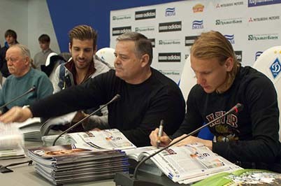 Вида и Велозу встретились с болельщиками "Динамо". Фото: fcdynamo.kiev.ua