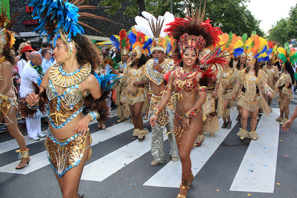 Карнавал в Рио Ни одно место на Земле не делает такой карнавал как Рио!