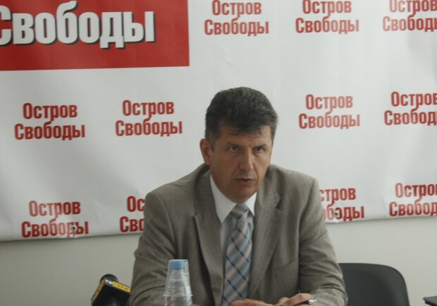 Максим Козий заверил читателей газеты - издание продолжит свою работу