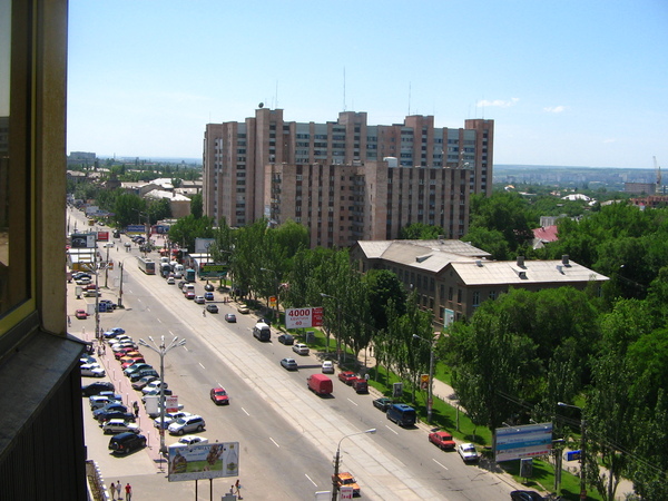 Погода в луганске. Дождь в Луганске. Луганск пасмурно. Погода в Луганске сегодня фото.