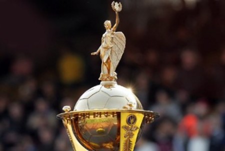 Фото: fcmetalurg.com