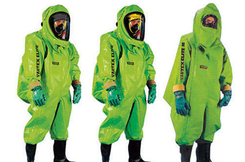 Киевлян зовут бесплатно фотографироваться в костюме химзащиты - Киев ...