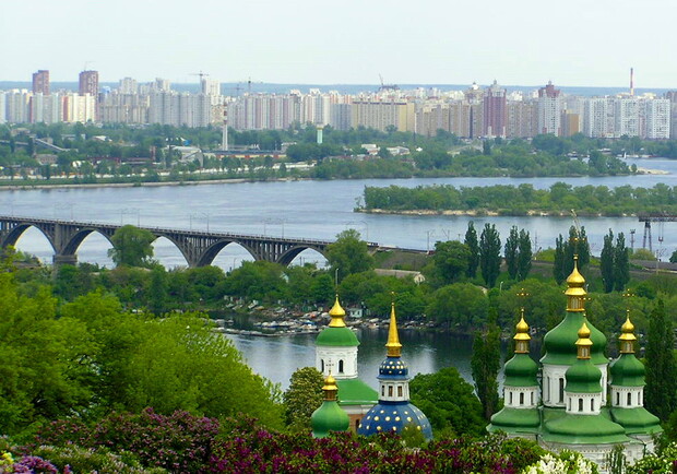 В Киеве всегда было на что посмотреть.
Фото с сайта luxurytours.com.ua