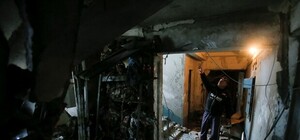 Боевики возобновили обстрелы Дебальцево: прямым попаданием разрушено здание милиции