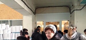 Чтобы узнать готов ли пропуск в зону АТО, нужно выстоять километровую очередь