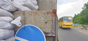 Электронная система пропусков в зоне АТО не устраняет проблем и несет новые риски