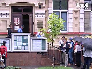 Обивать пороги посольств больше не придется.
Фото с сайта ua-reporter.com