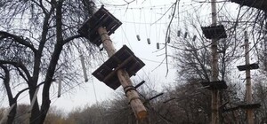 С глаз долой: на Русановке демонтировали канатный аттракцион