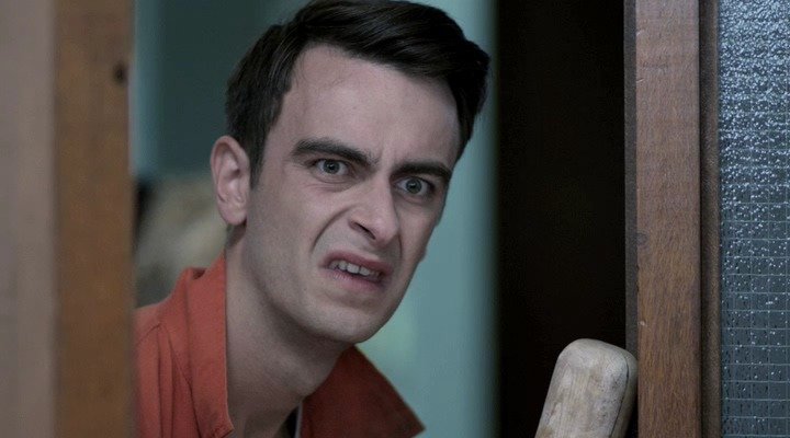 Кадр из сериала "Отбросы"