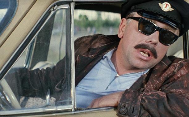 Кадр из кинофильма "Бриллиантовая рука".