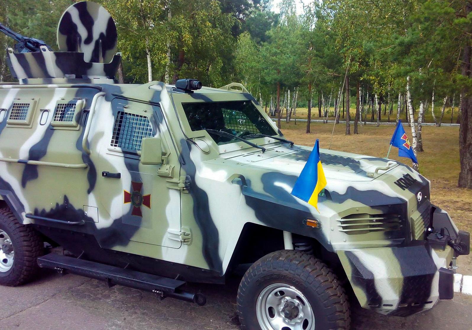 военная машина зоопарк
